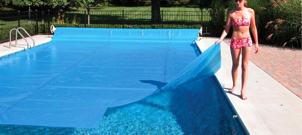 8 Best Solar Pool Covers to Keep the Water in Your Pool Warm