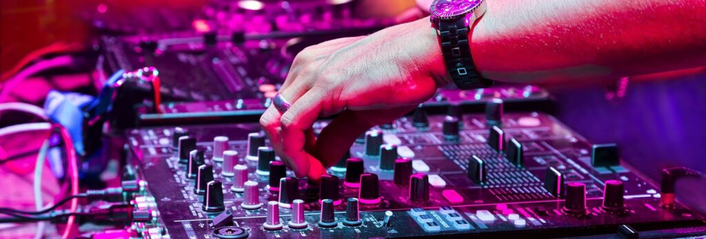11 Best DJ Controllers for Beginner- to Pro-level DJs