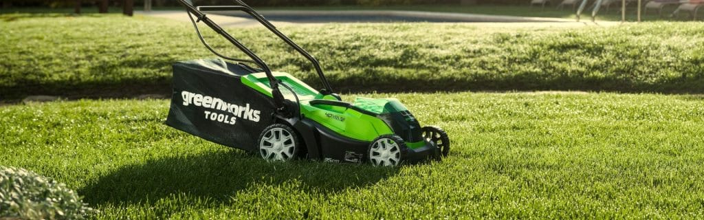 7 Best Cordless Lawn Mowers — Reviews and Buying Guide