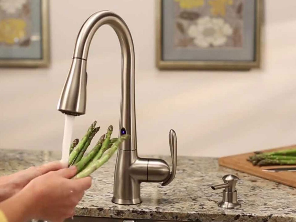 8 Best Touchless Kitchen Faucets to Upgrade Your Cooking Space