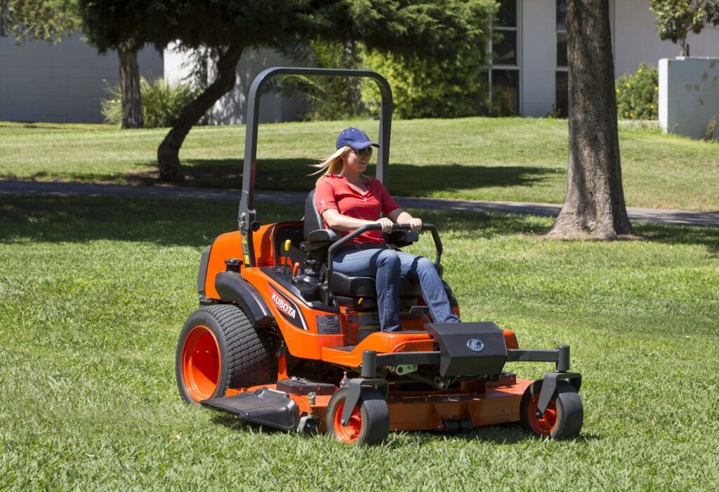 6 Best Zero Turn Mowers with Which You Won't Miss an Inch!